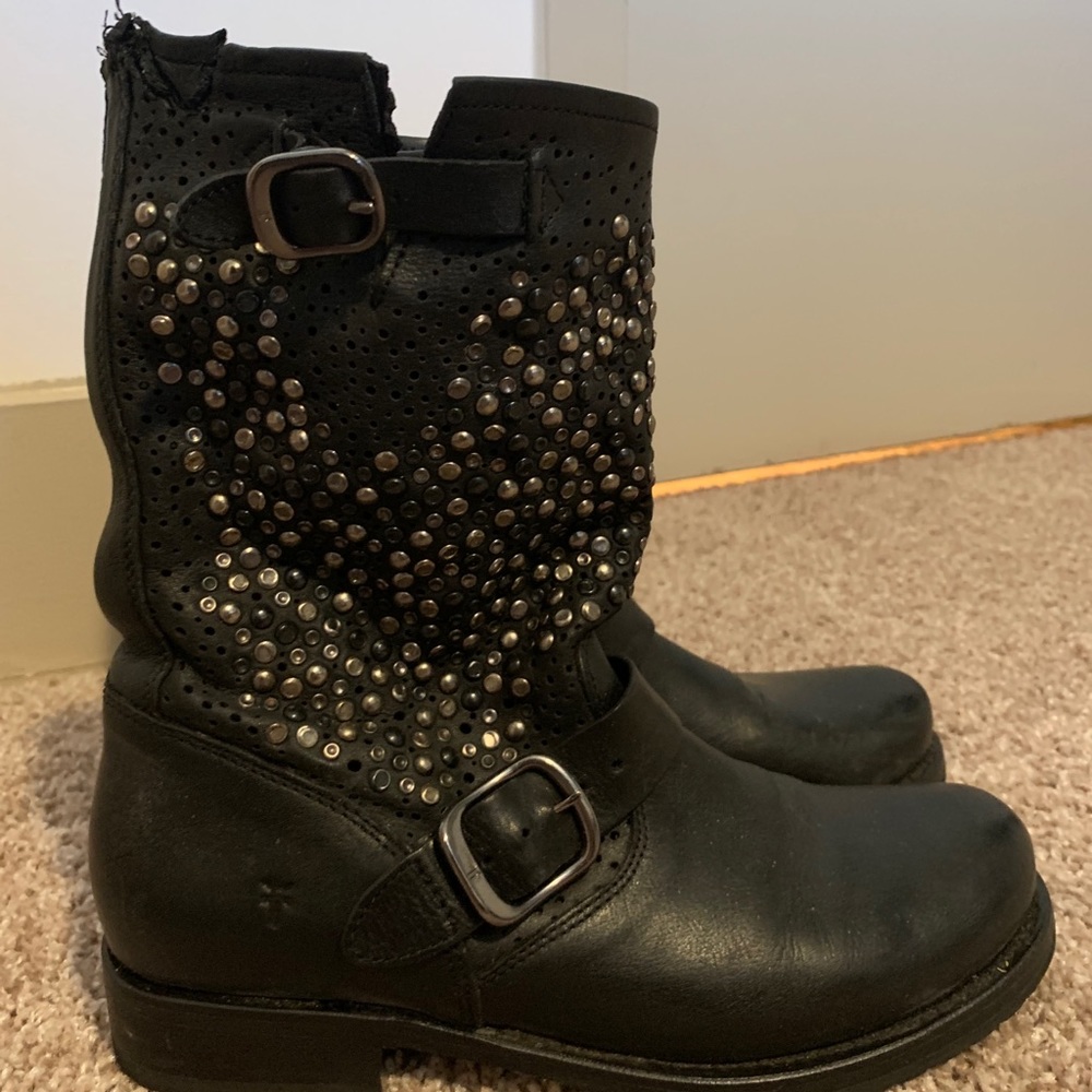 FRYE I Veronica Deco Short